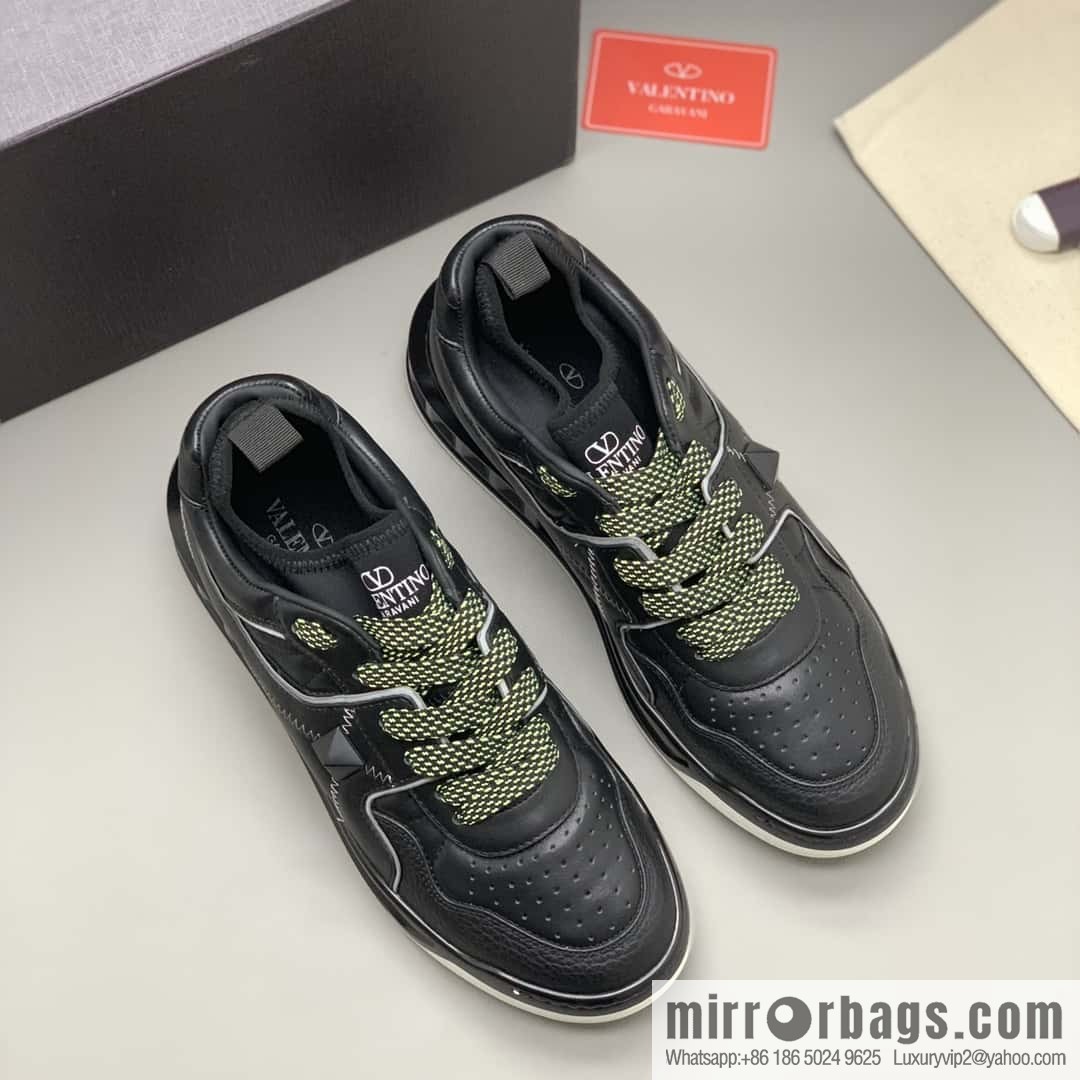 VALENTINO Valentino, cowhide, large rivets VLTN screen-printed logo, couple's low-top sneakers
