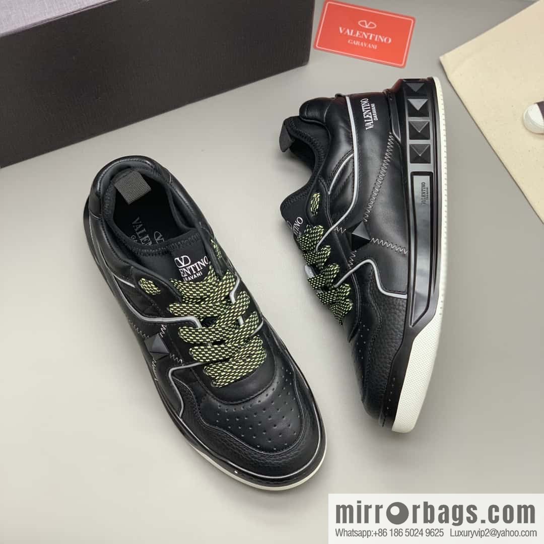 VALENTINO Valentino, cowhide, large rivets VLTN screen-printed logo, couple's low-top sneakers
