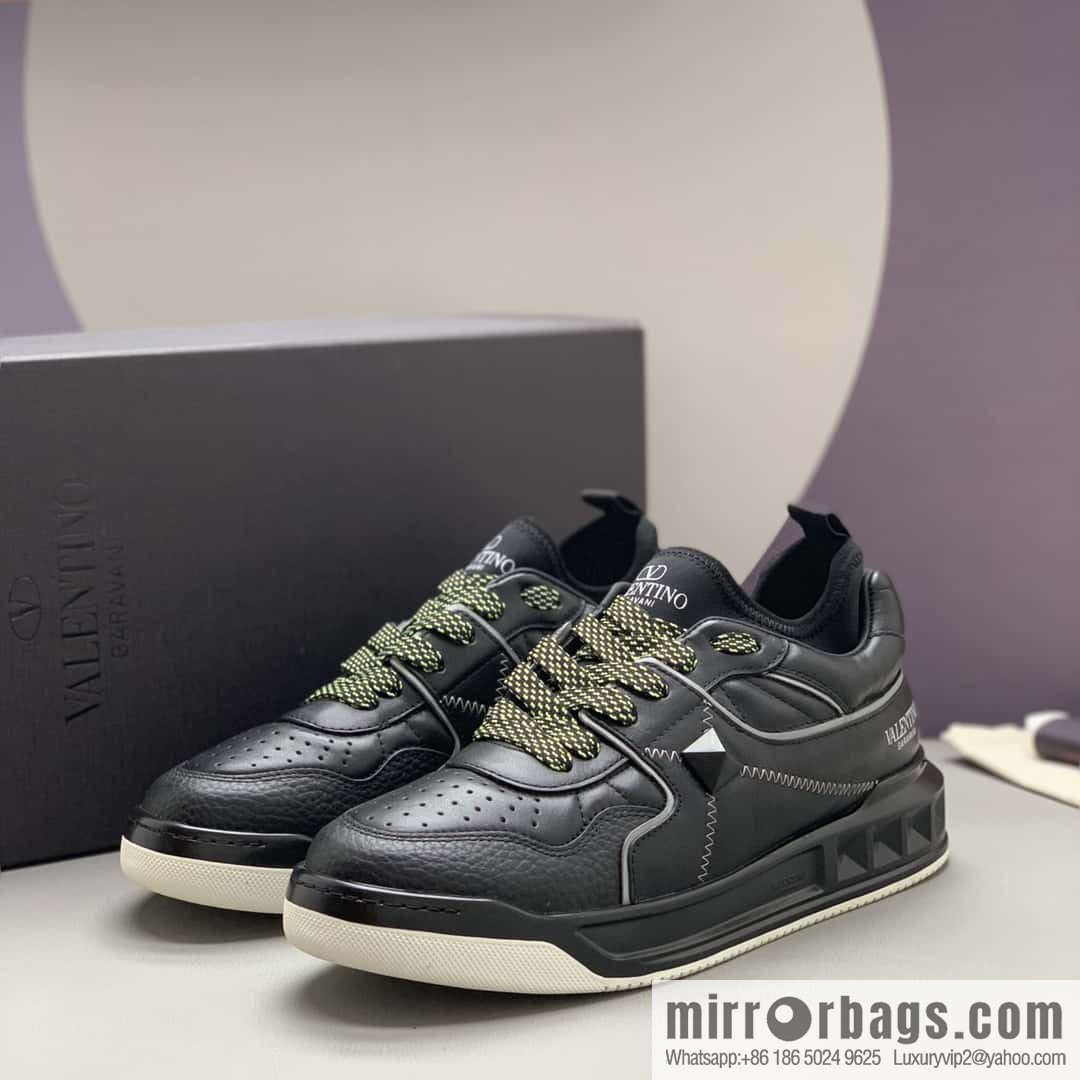 VALENTINO Valentino, cowhide, large rivets VLTN screen-printed logo, couple's low-top sneakers
