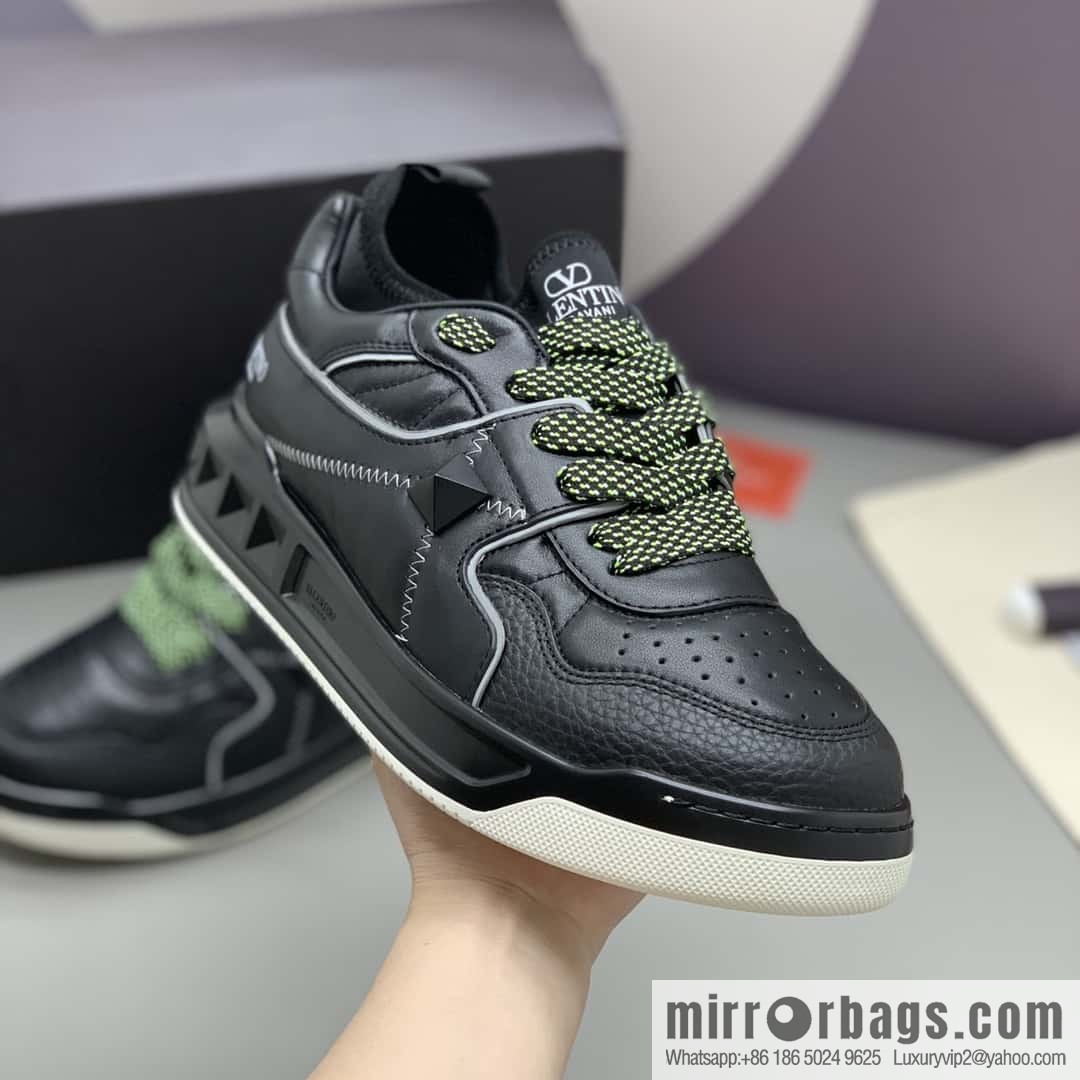 VALENTINO Valentino, cowhide, large rivets VLTN screen-printed logo, couple's low-top sneakers