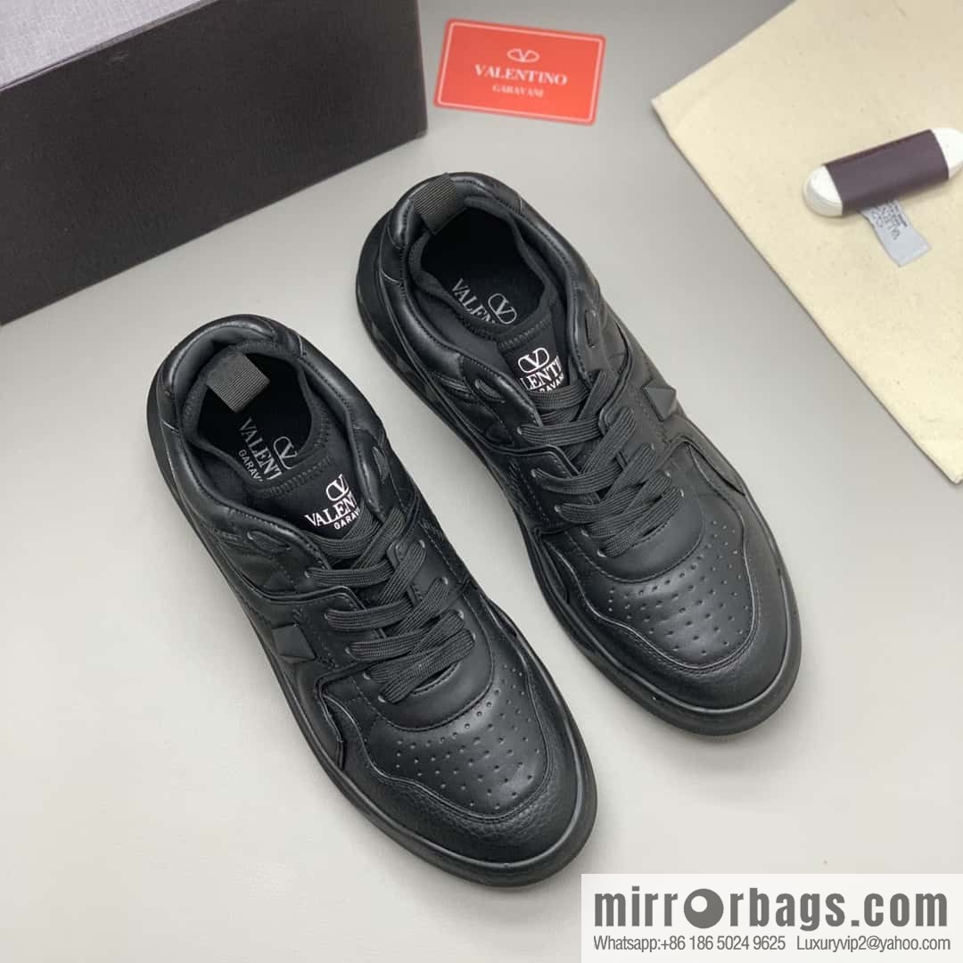 VALENTINO Valentino, cowhide, large rivets VLTN screen-printed logo, couple's low-top sneakers