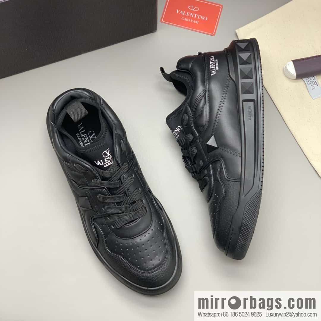 VALENTINO Valentino, cowhide, large rivets VLTN screen-printed logo, couple's low-top sneakers