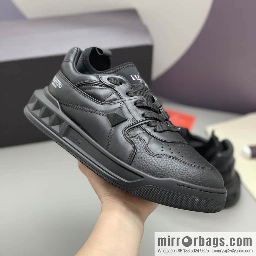 VALENTINO Valentino, cowhide, large rivets VLTN screen-printed logo, couple's low-top sneakers