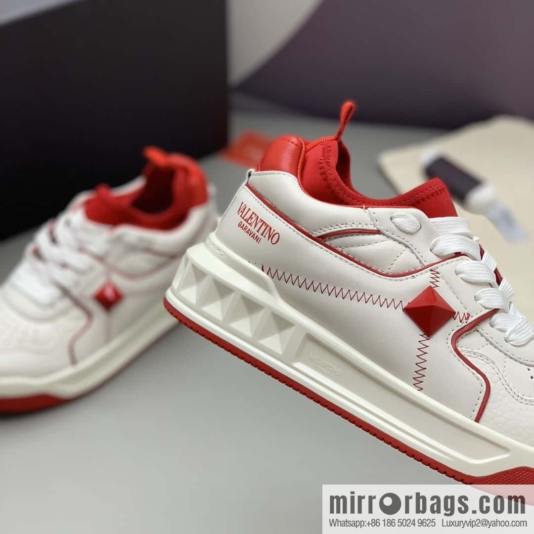 VALENTINO Valentino, cowhide, large rivets VLTN screen-printed logo, couple's low-top sneakers