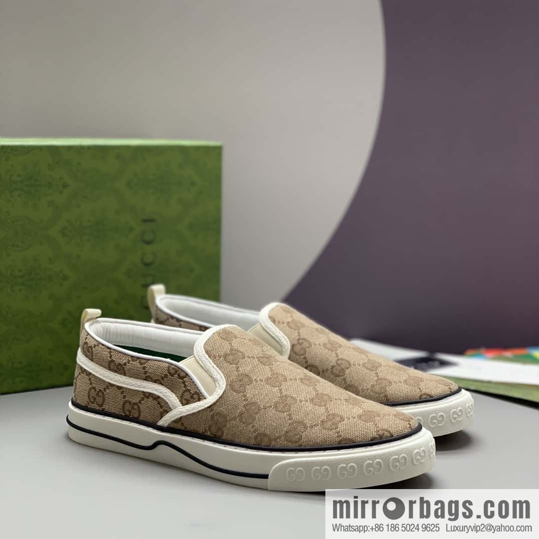 GUCCI Beige and Ebony Classic GG Canvas, Men's Casual Shoes