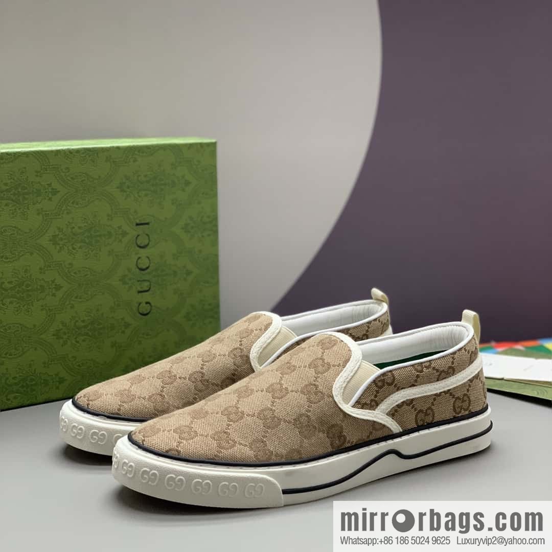 GUCCI Beige and Ebony Classic GG Canvas, Men's Casual Shoes