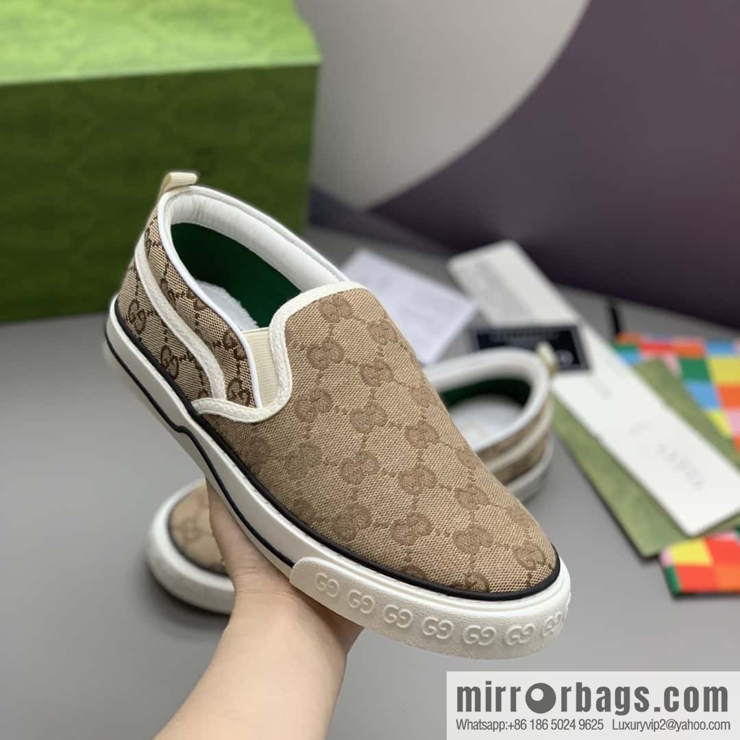 GUCCI Beige and Ebony Classic GG Canvas, Men's Casual Shoes
