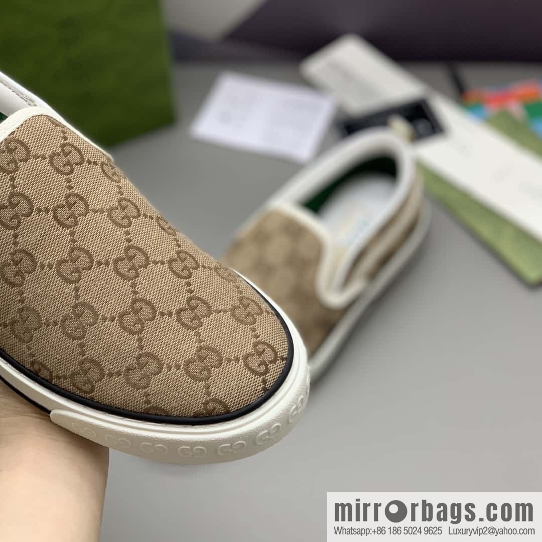 GUCCI Beige and Ebony Classic GG Canvas, Men's Casual Shoes