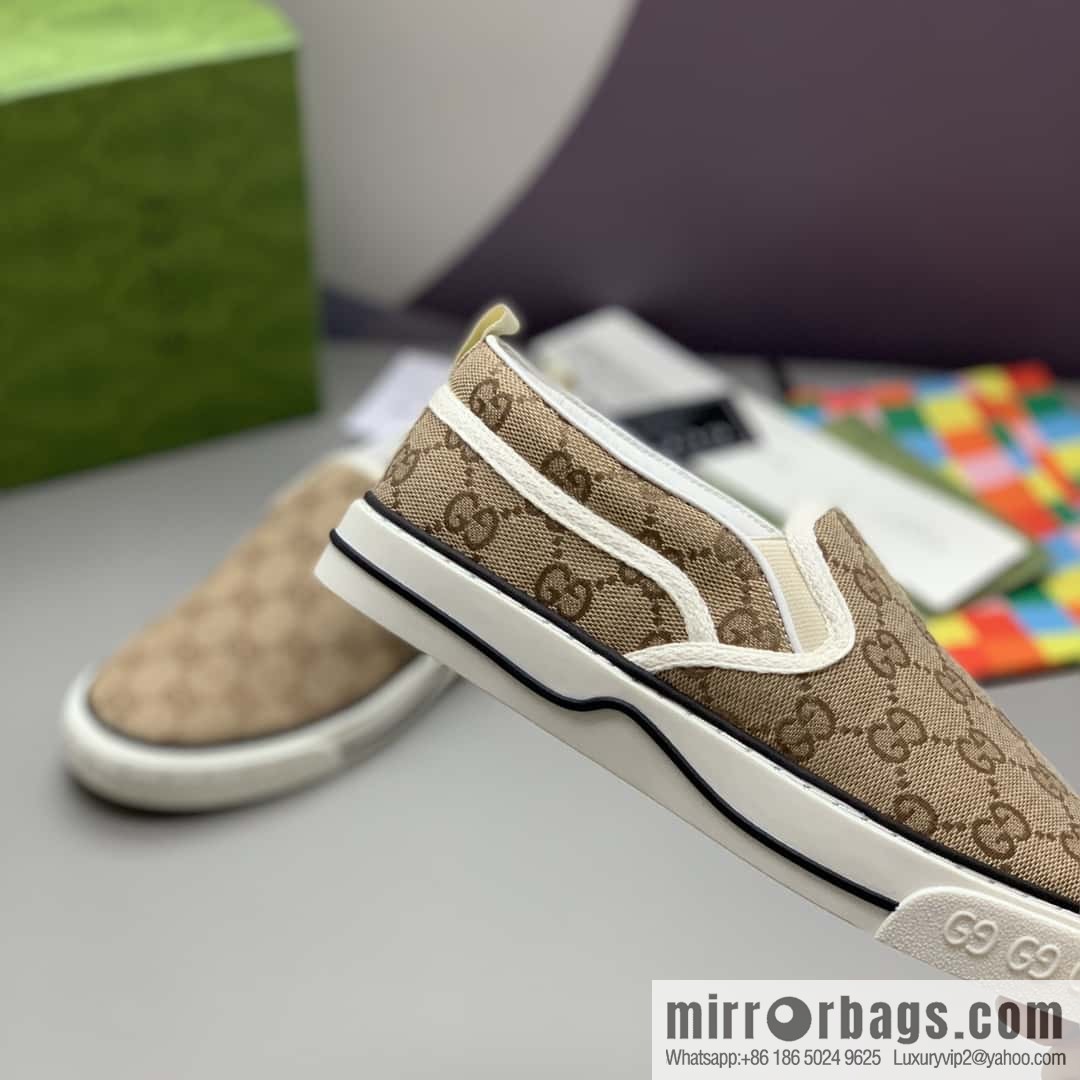 GUCCI Beige and Ebony Classic GG Canvas, Men's Casual Shoes