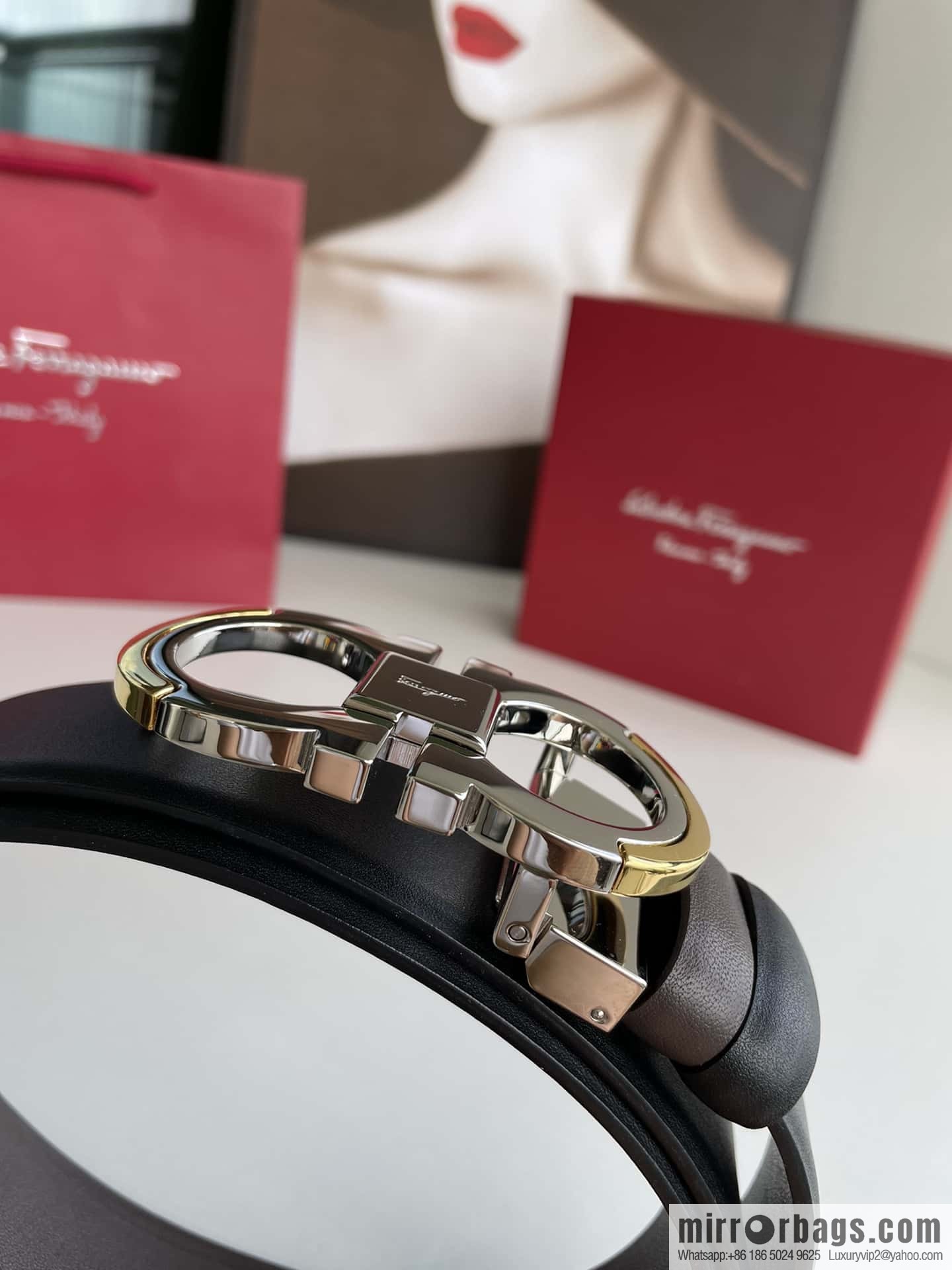 Ferragamo's new 3.5cm Gancio double-circle intercolored edge metal clip buckle, with the first layer of cowhide belt