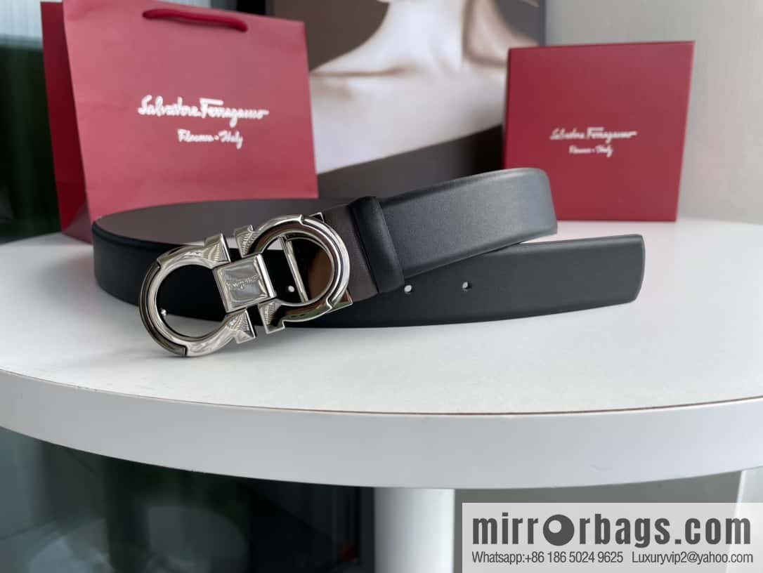 Ferragamo's new 3.5cm Gancio double-circle intercolored edge metal clip buckle, with the first layer of cowhide belt