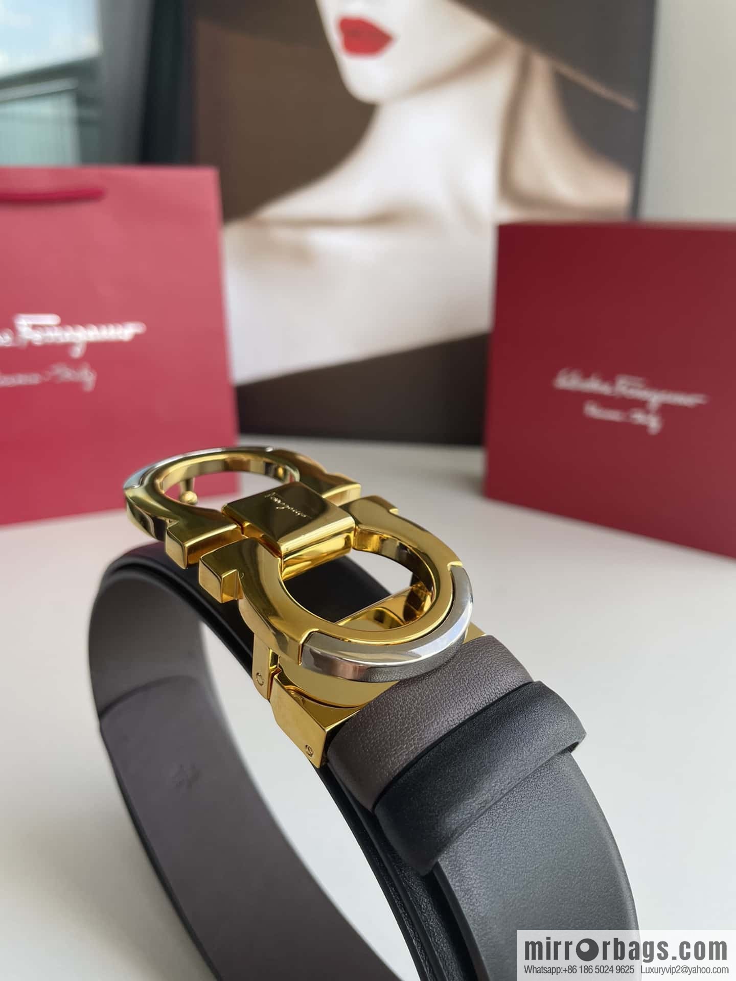 Ferragamo's new 3.5cm Gancio double-circle intercolored edge metal clip buckle, with the first layer of cowhide belt