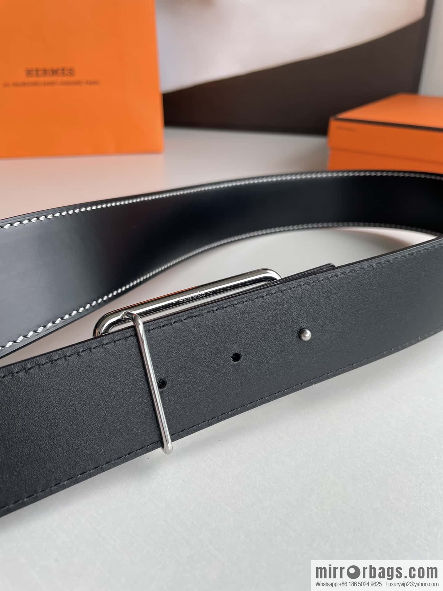 Hermès, Seiko crafted inlaid diamond buckle double-sided delicate cowhide belt