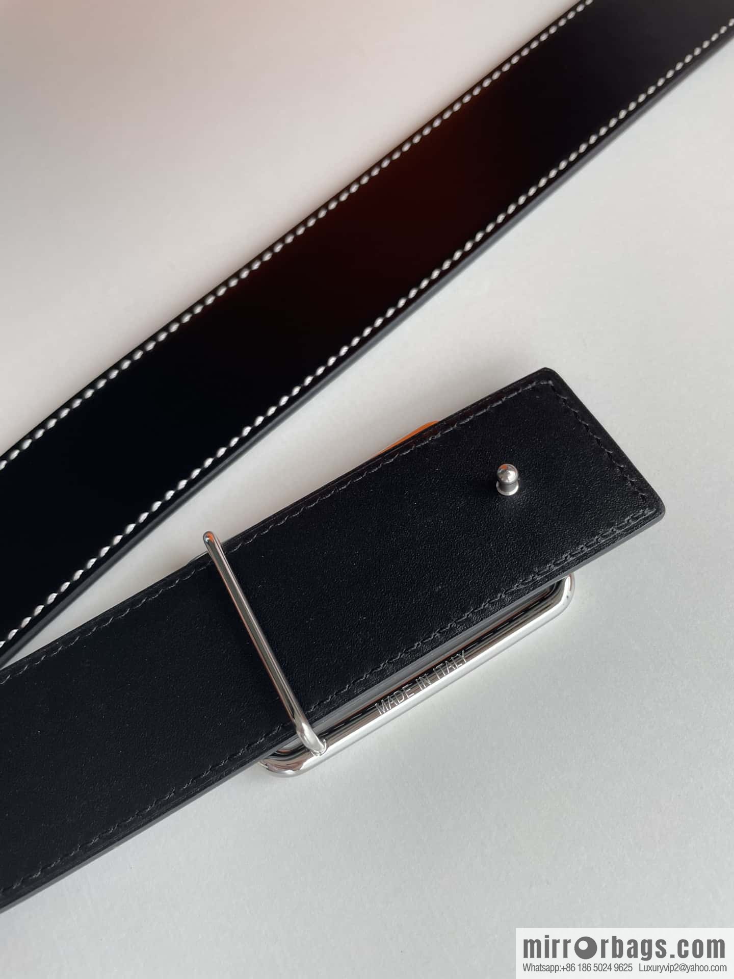 Hermès, Seiko crafted inlaid diamond buckle double-sided delicate cowhide belt