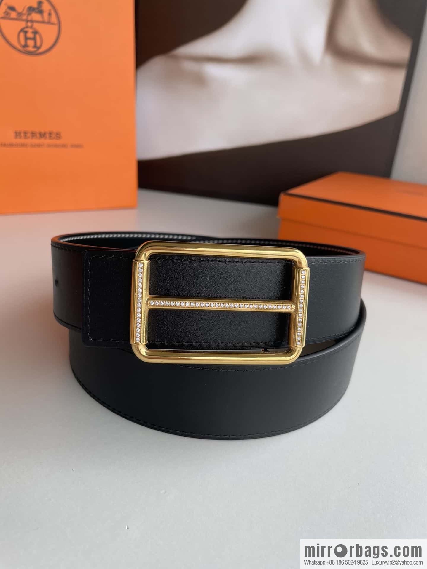 Hermès, Seiko crafted inlaid diamond buckle double-sided delicate cowhide belt