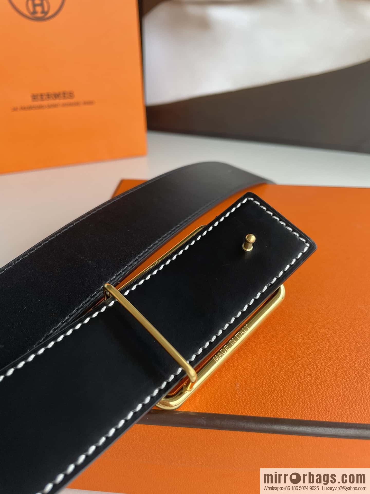 Hermès, Seiko crafted inlaid diamond buckle double-sided delicate cowhide belt
