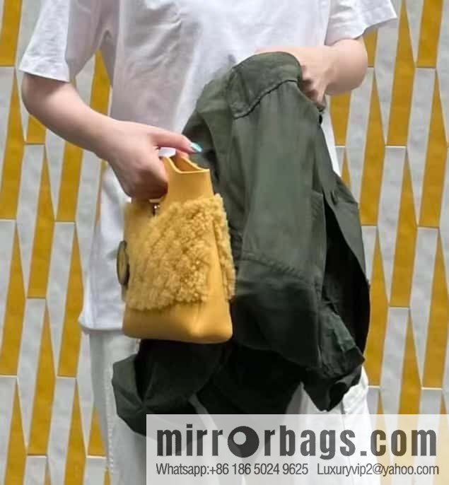 CHANEL 23A mini 31bag limited edition woolen mini AS4133