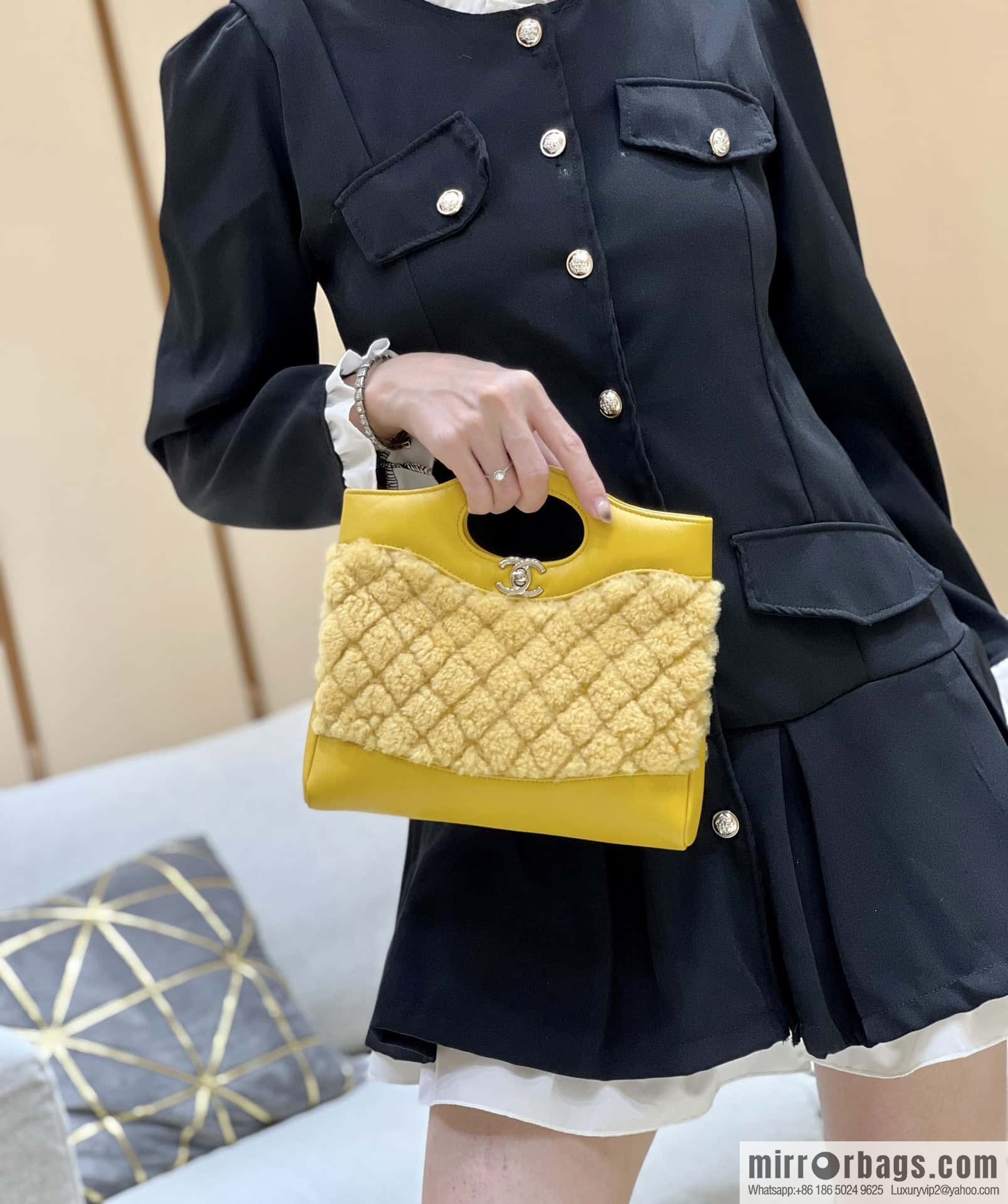 CHANEL 23A mini 31bag limited edition woolen mini AS4133