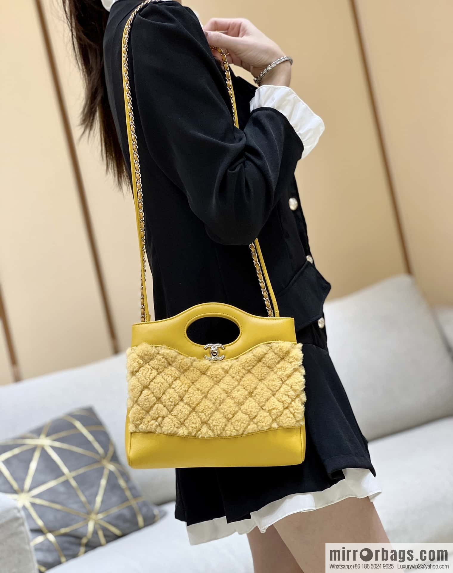 CHANEL 23A mini 31bag limited edition woolen mini AS4133