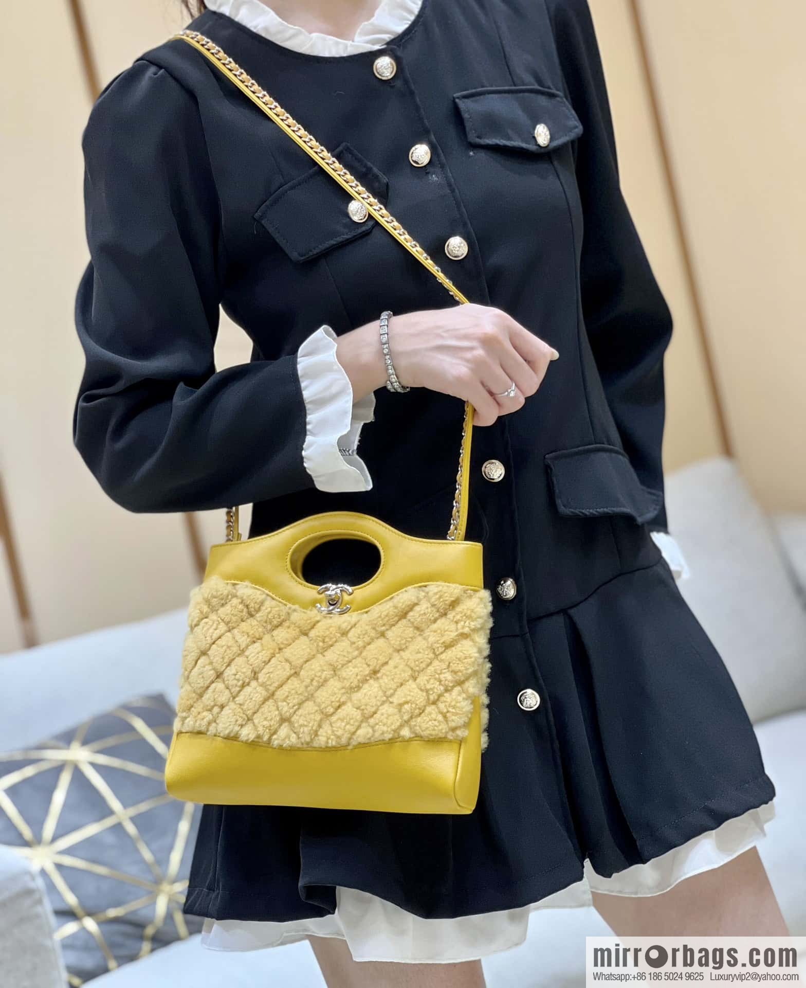 CHANEL 23A mini 31bag limited edition woolen mini AS4133