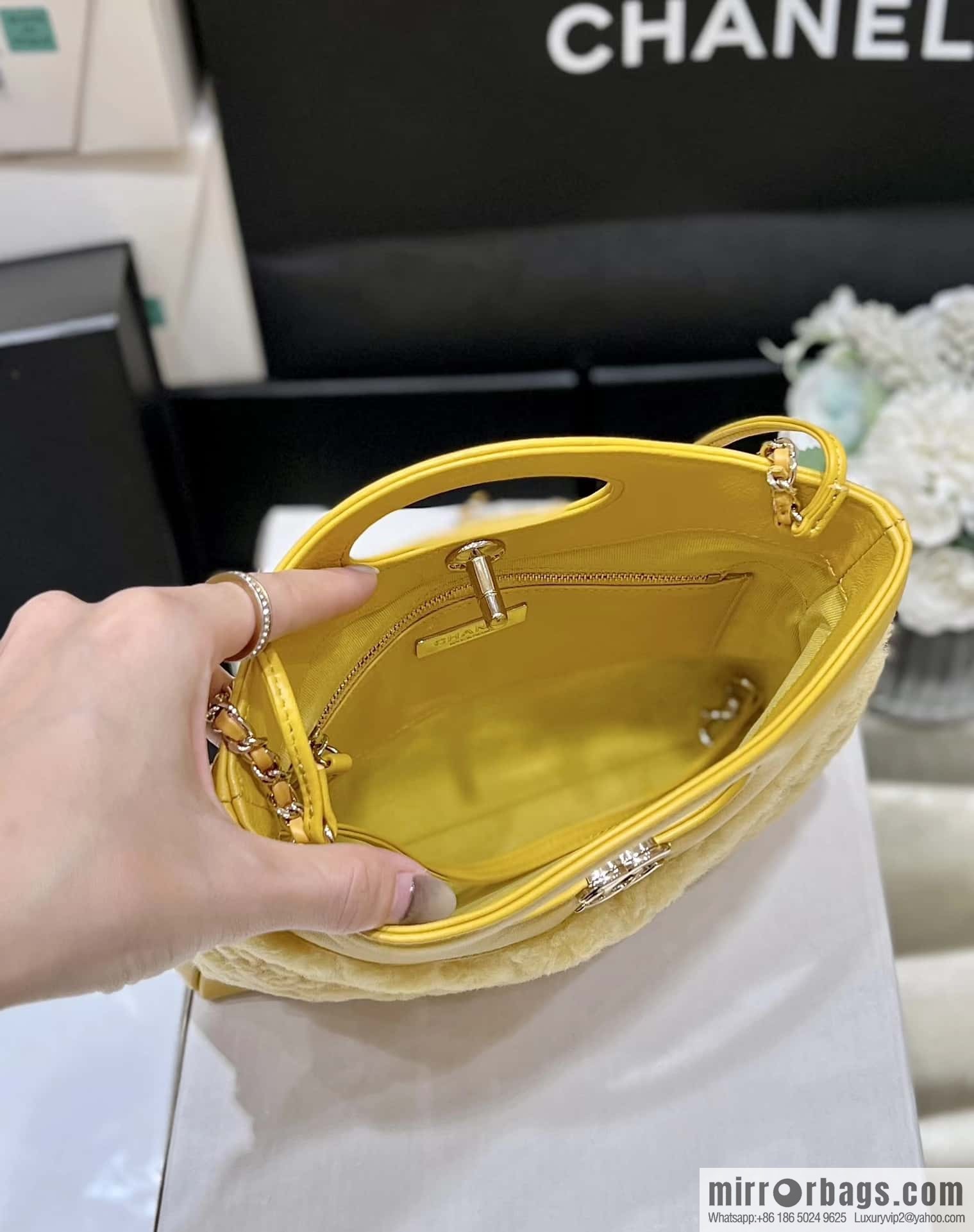 CHANEL 23A mini 31bag limited edition woolen mini AS4133