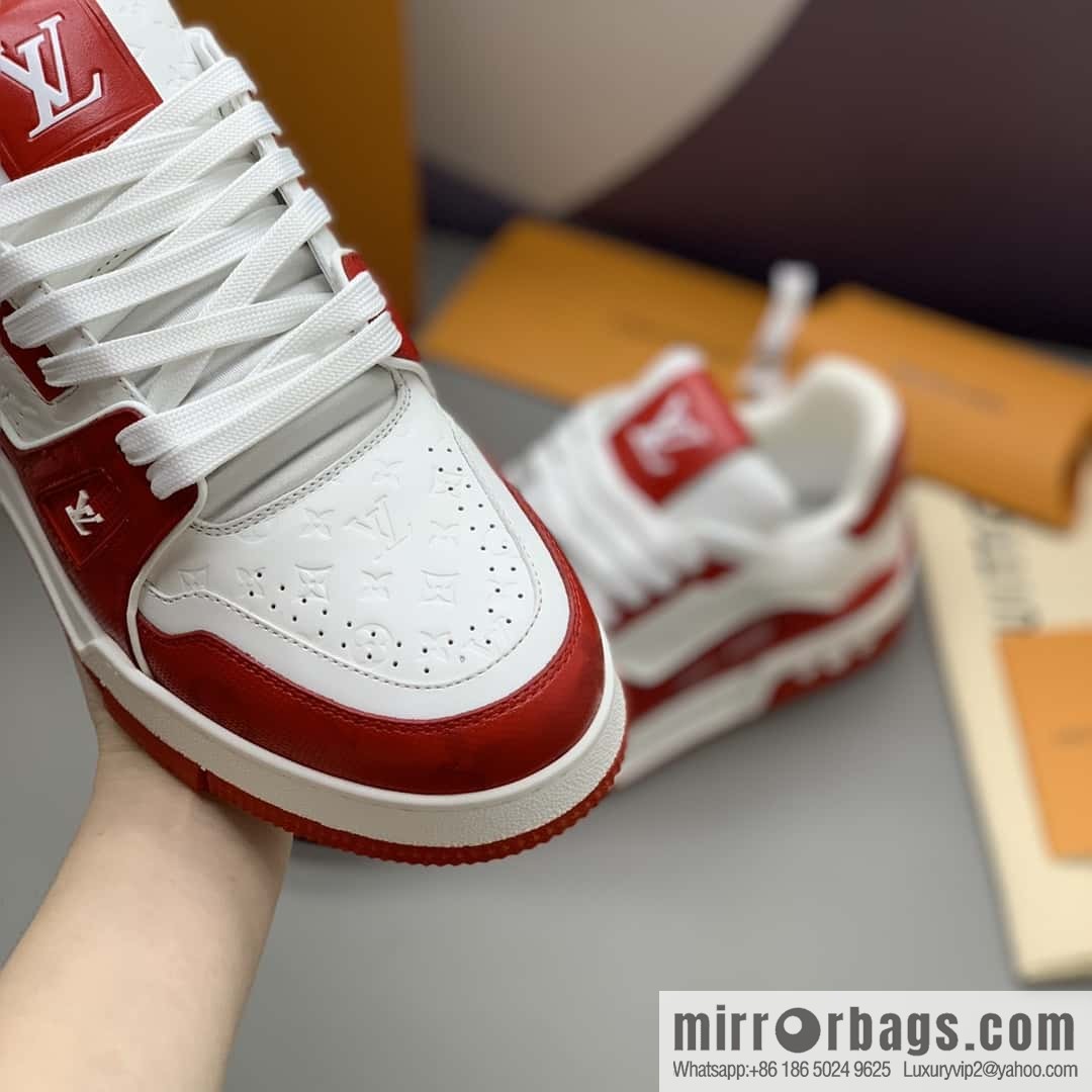 LV color matching calfskin Vuitton logo, couple sports running shoes