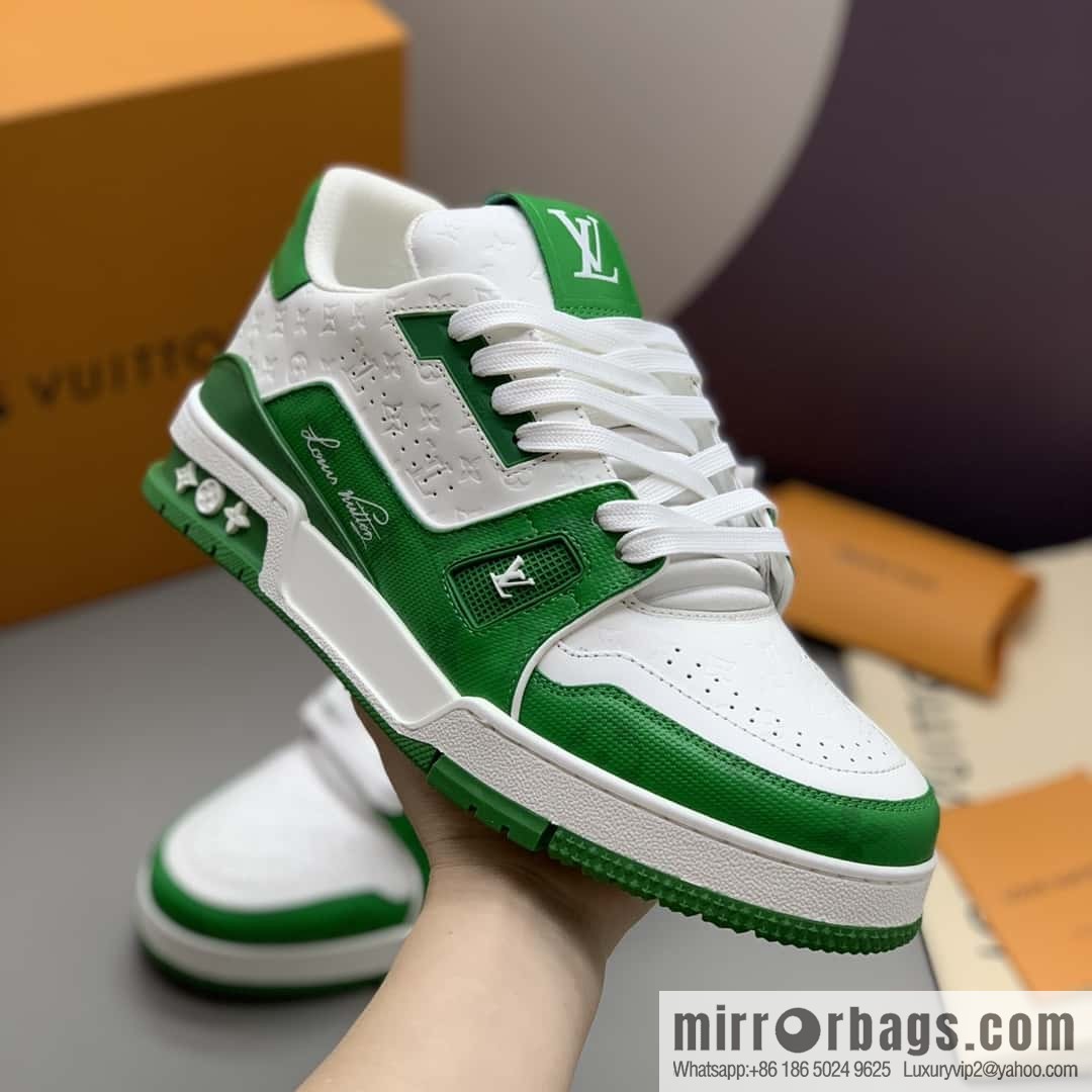 LV color matching calfskin Vuitton logo, couple sports running shoes