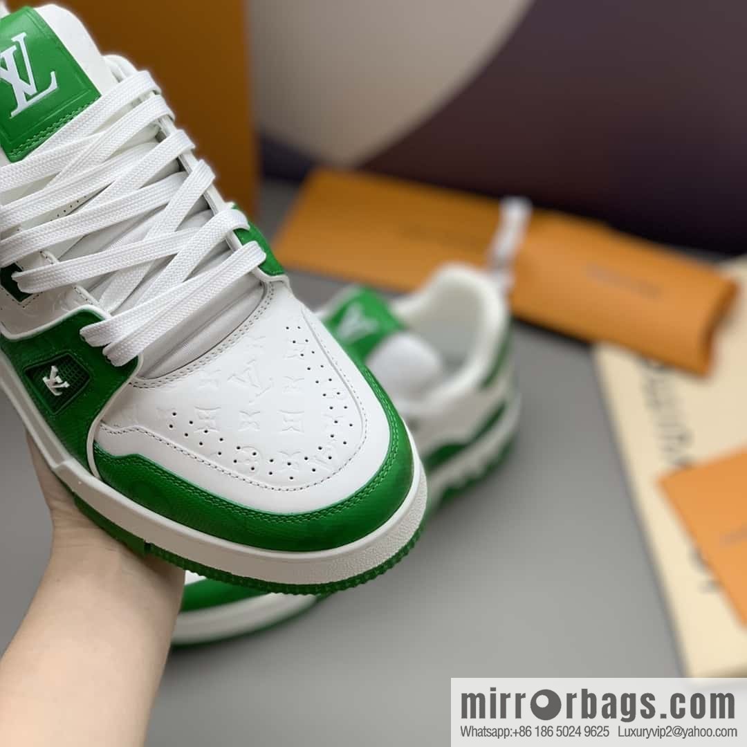 LV color matching calfskin Vuitton logo, couple sports running shoes