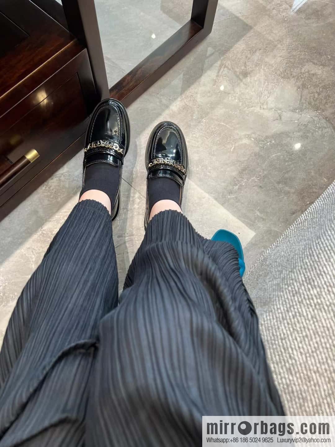 CHANEL Xiaoxiang metal letter chain ⛓ loafers G37430