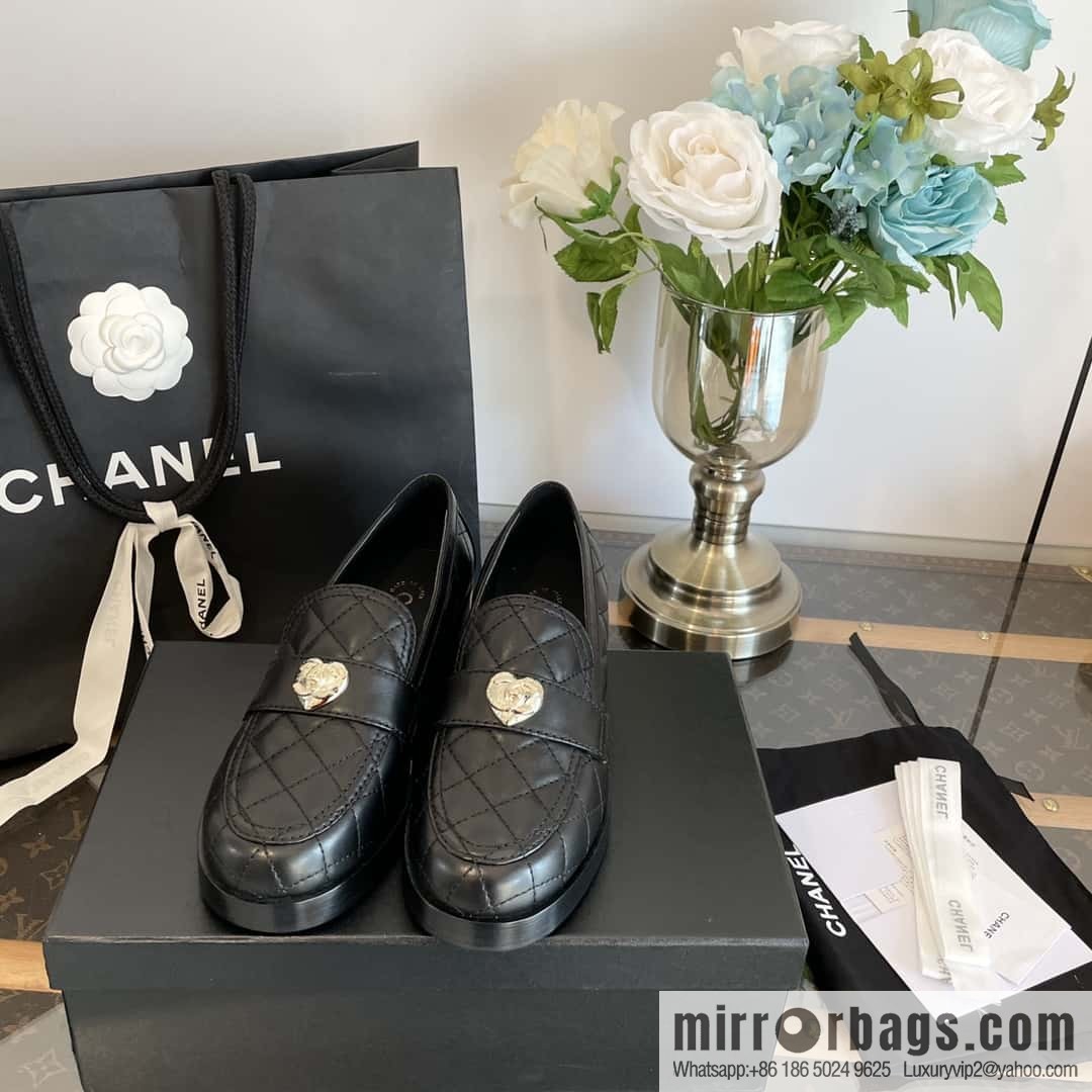 CHANEL Xiaoxiang love gold buckle platform loafers G39697 full leather