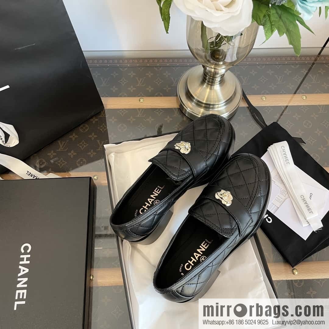 CHANEL Xiaoxiang love gold buckle platform loafers G39697 full leather