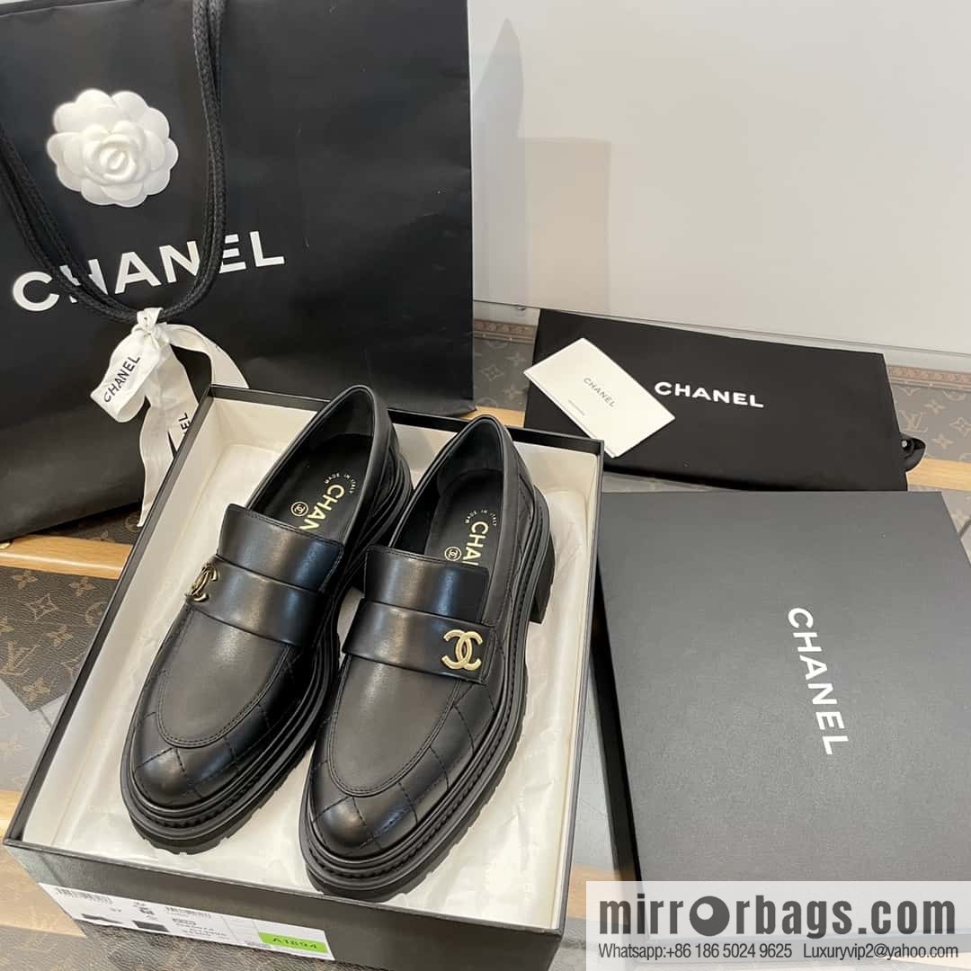 CHANEL Small Fragrant Rhombus Small Gold Button Platform Loafers