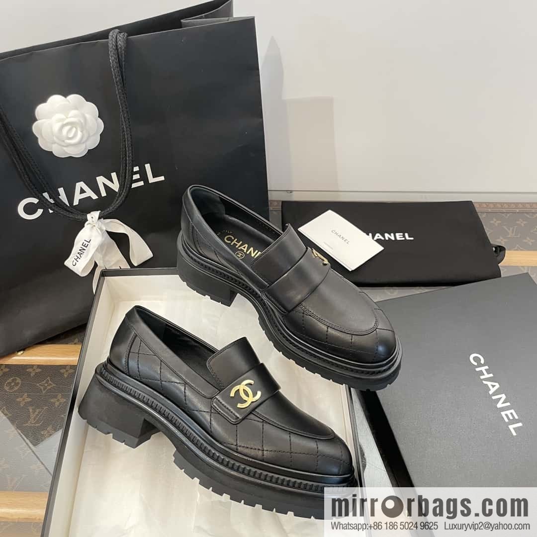 CHANEL Small Fragrant Rhombus Small Gold Button Platform Loafers
