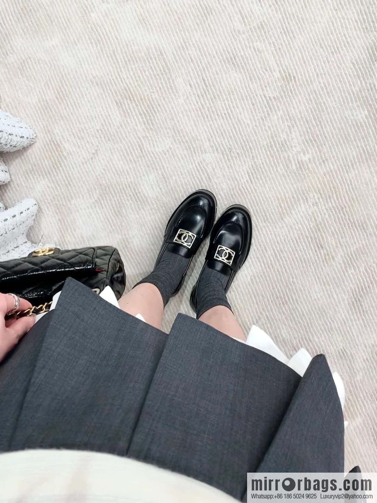 CHANEL Xiaoxiang double C silver big logo platform loafers