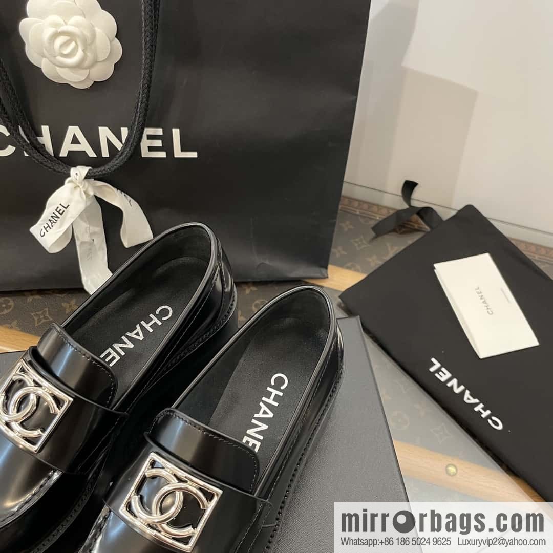 CHANEL Xiaoxiang double C silver big logo platform loafers