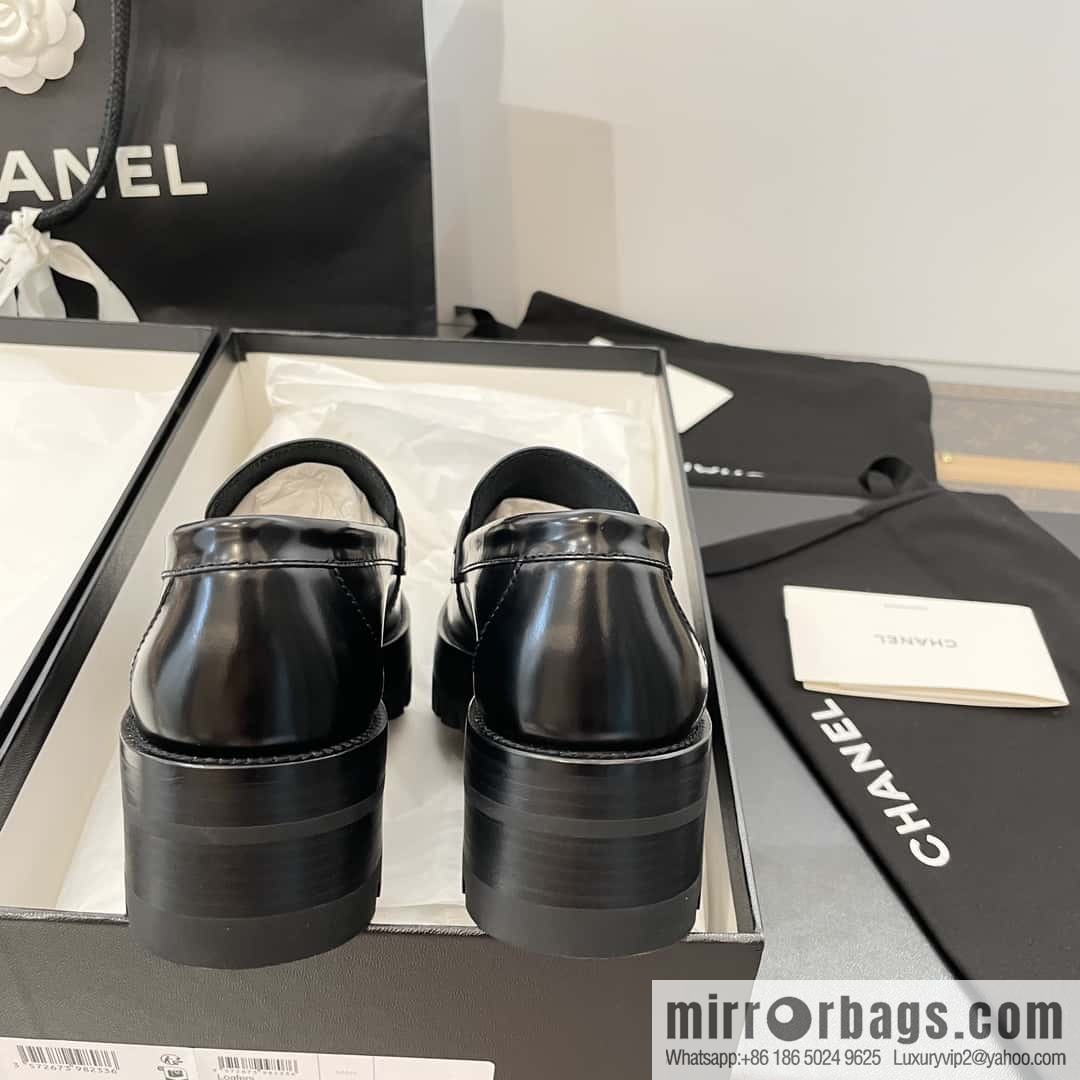 CHANEL Xiaoxiang double C silver big logo platform loafers