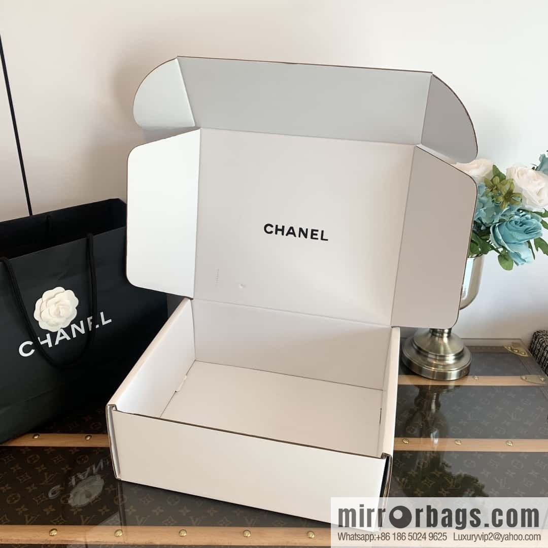 CHANEL Xiaoxiang double C silver big logo platform loafers
