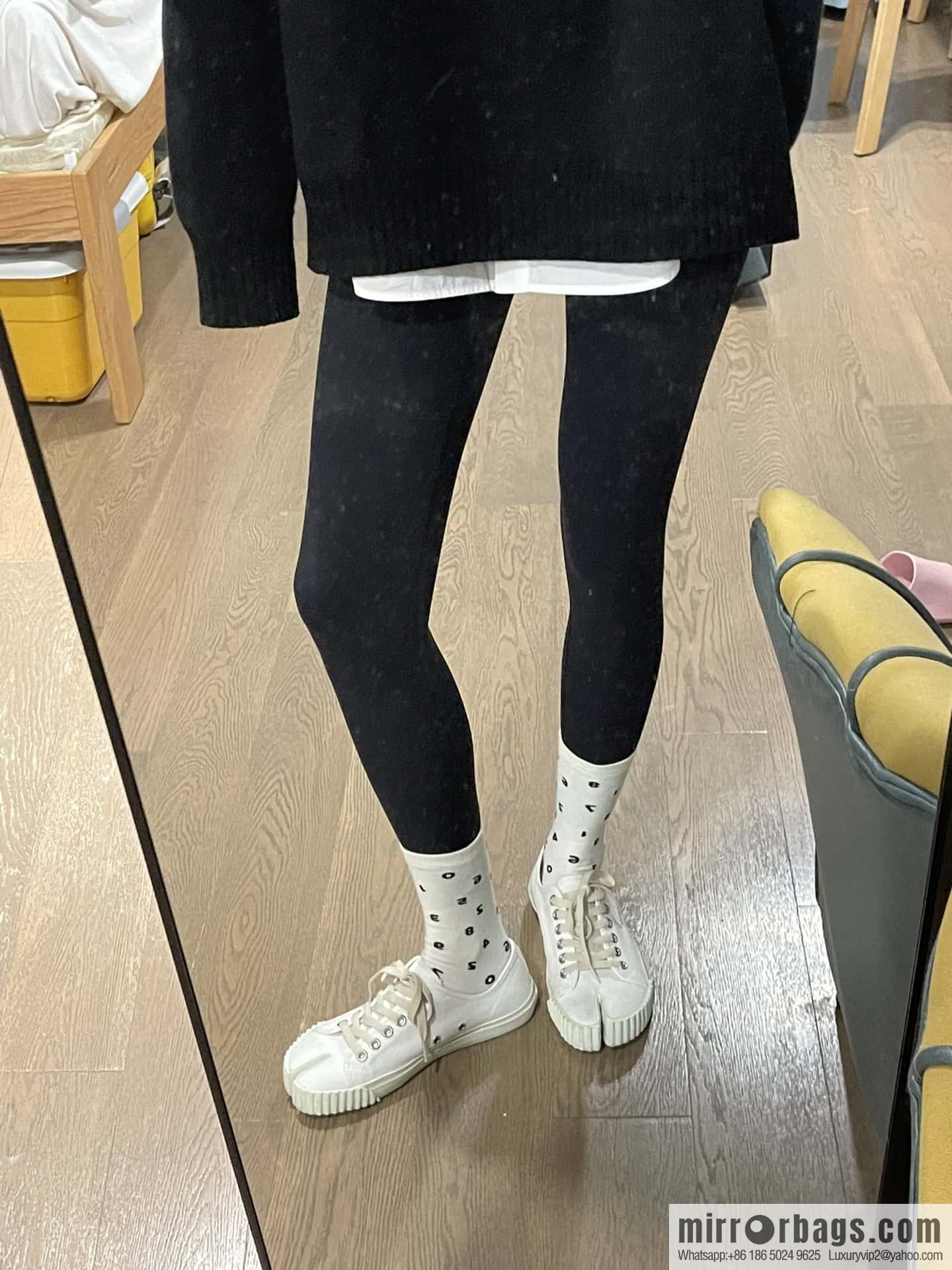Maison Margiela Split-toed Canvas Little White Shoes
