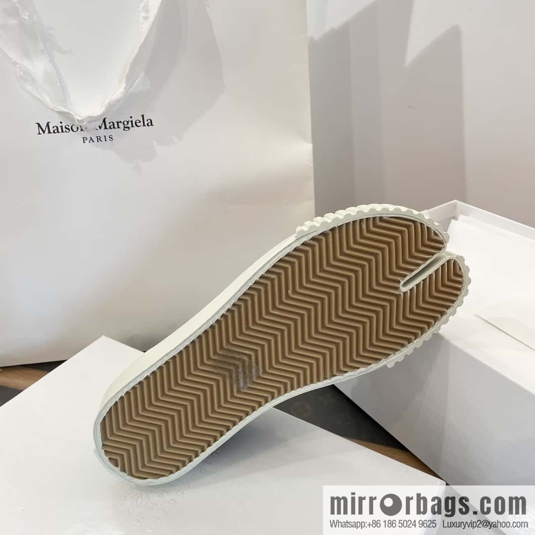 Maison Margiela Split-toed Canvas Little White Shoes