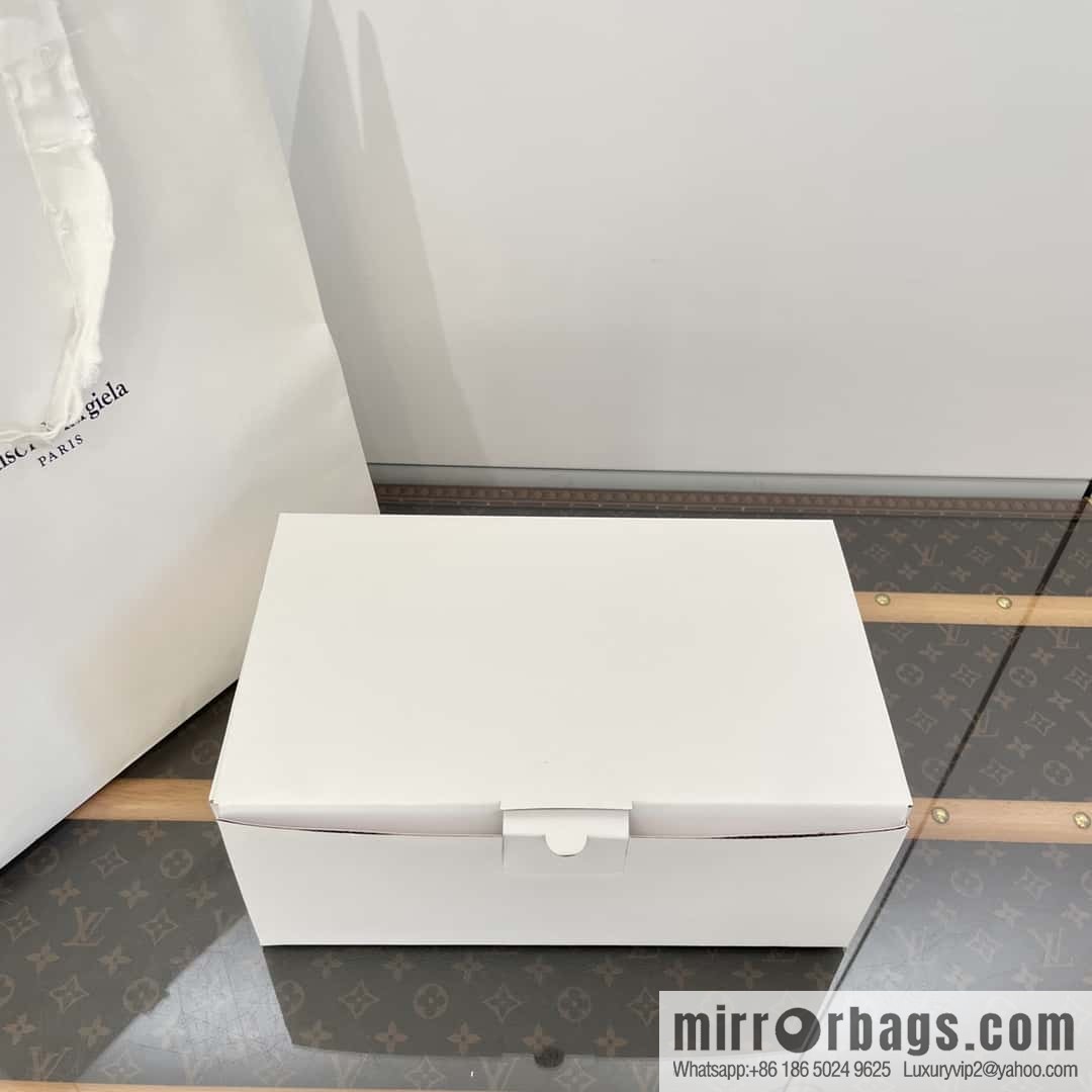 Maison Margiela Split-toed Canvas Little White Shoes
