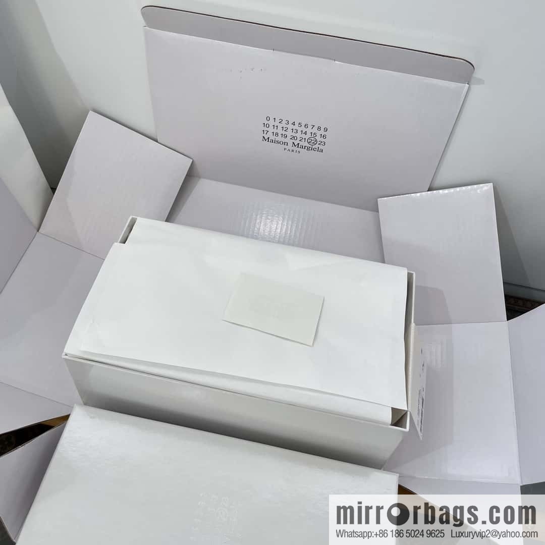 Maison Margiela Split-toed Canvas Little White Shoes