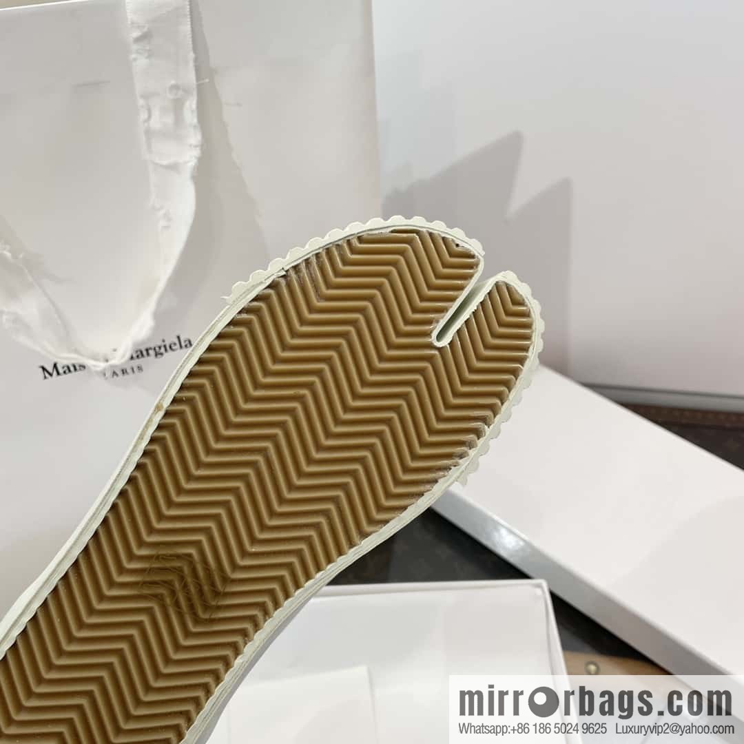 Maison Margiela Split-toed Canvas Little White Shoes