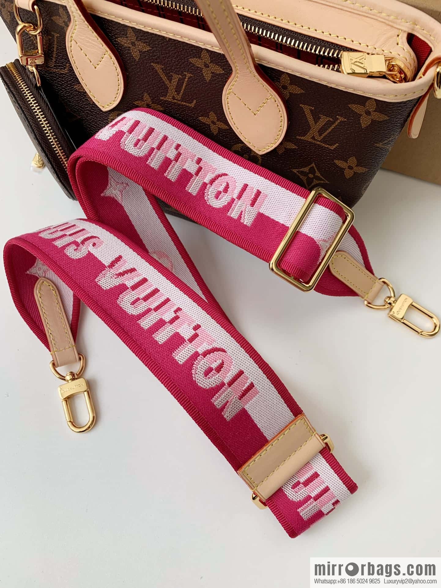 LV M46786 Neverfull BB