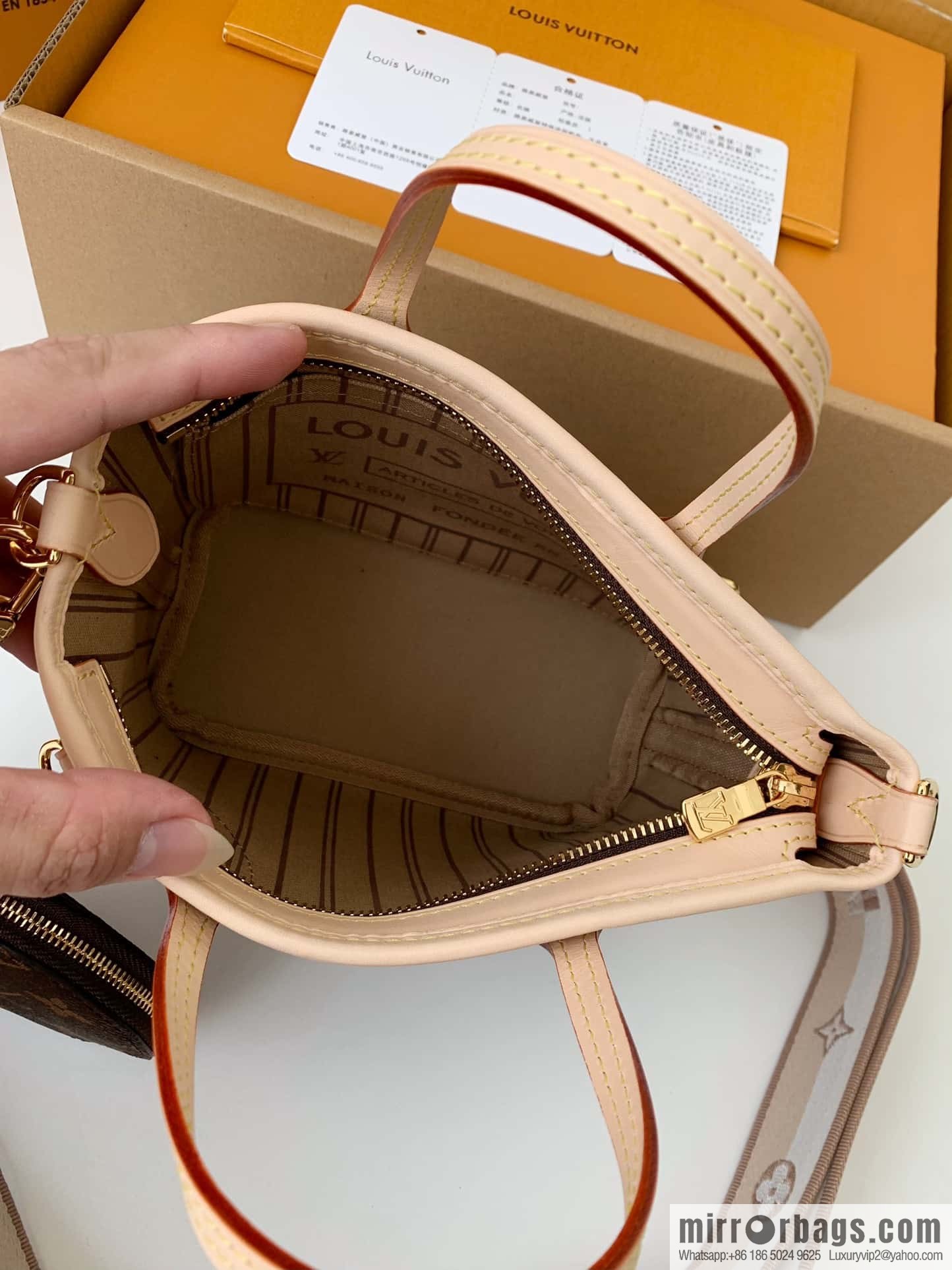 LV M46705 Neverfull BB