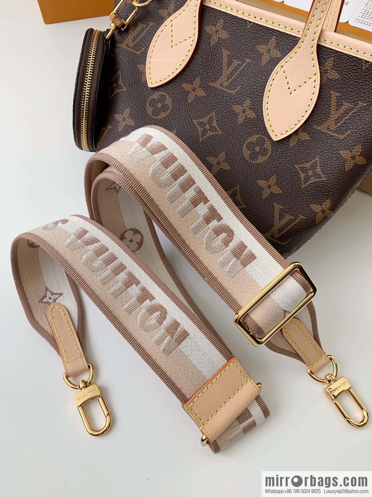 LV M46705 Neverfull BB