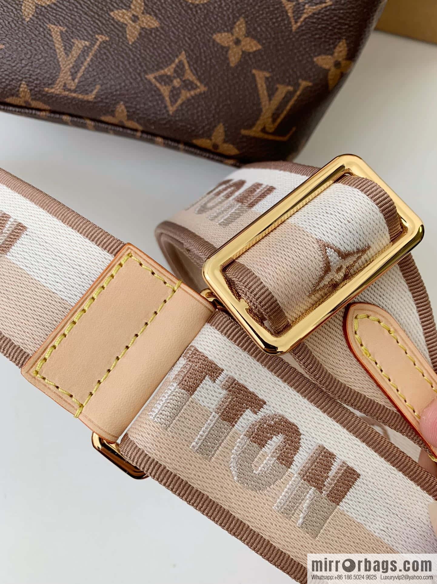 LV M46705 Neverfull BB