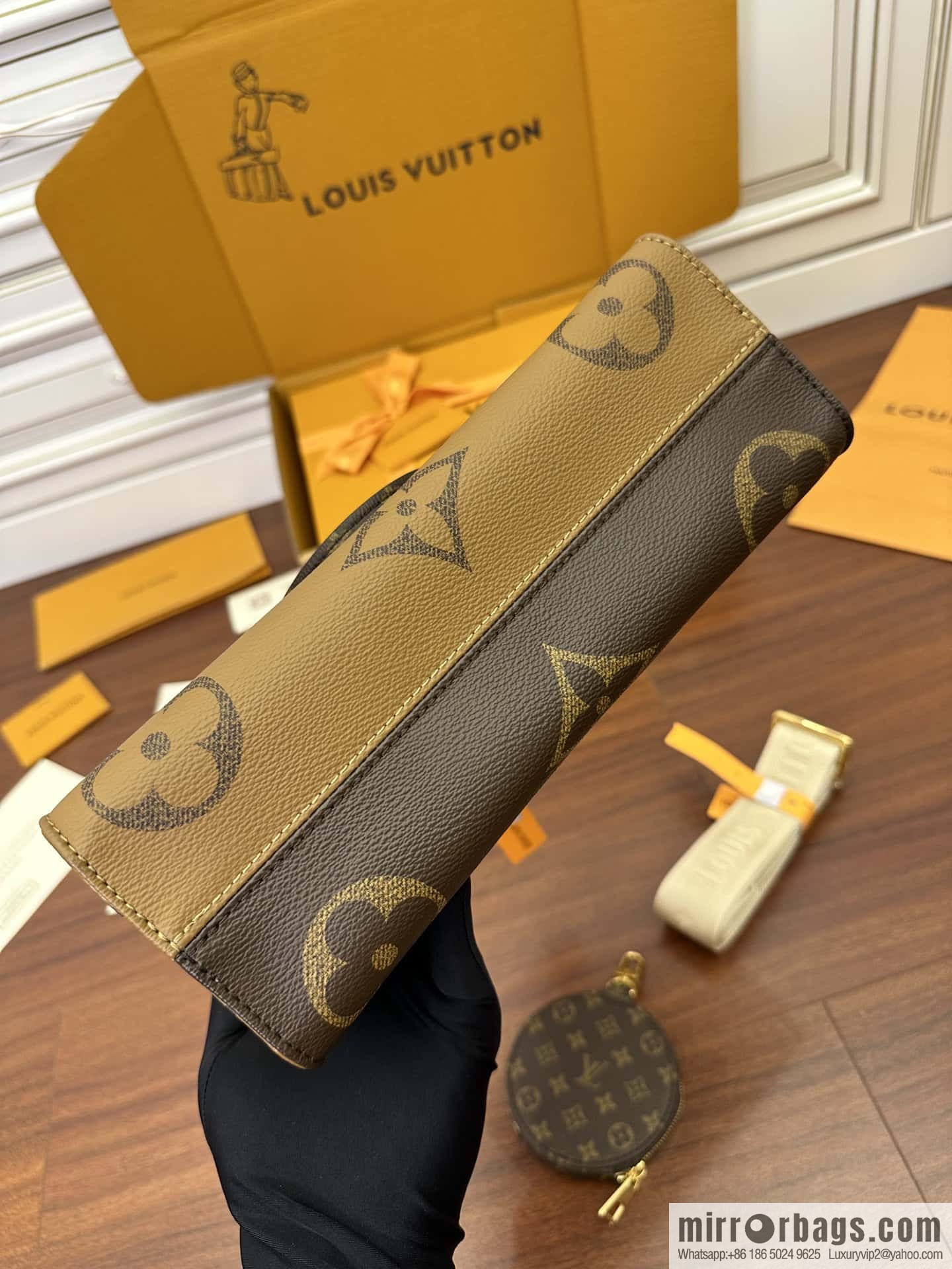 LV OnTheGo East West M46653