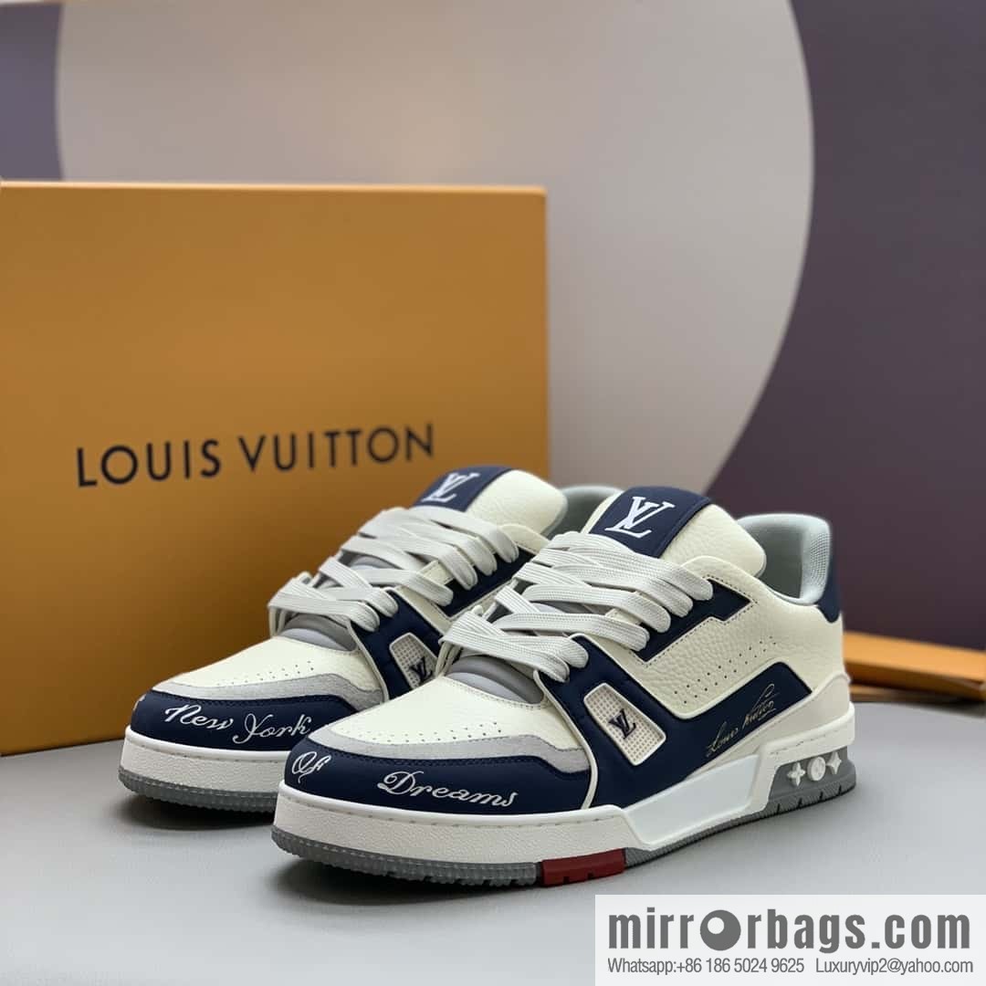 LV white calfskin, men's sports and leisure shoes.