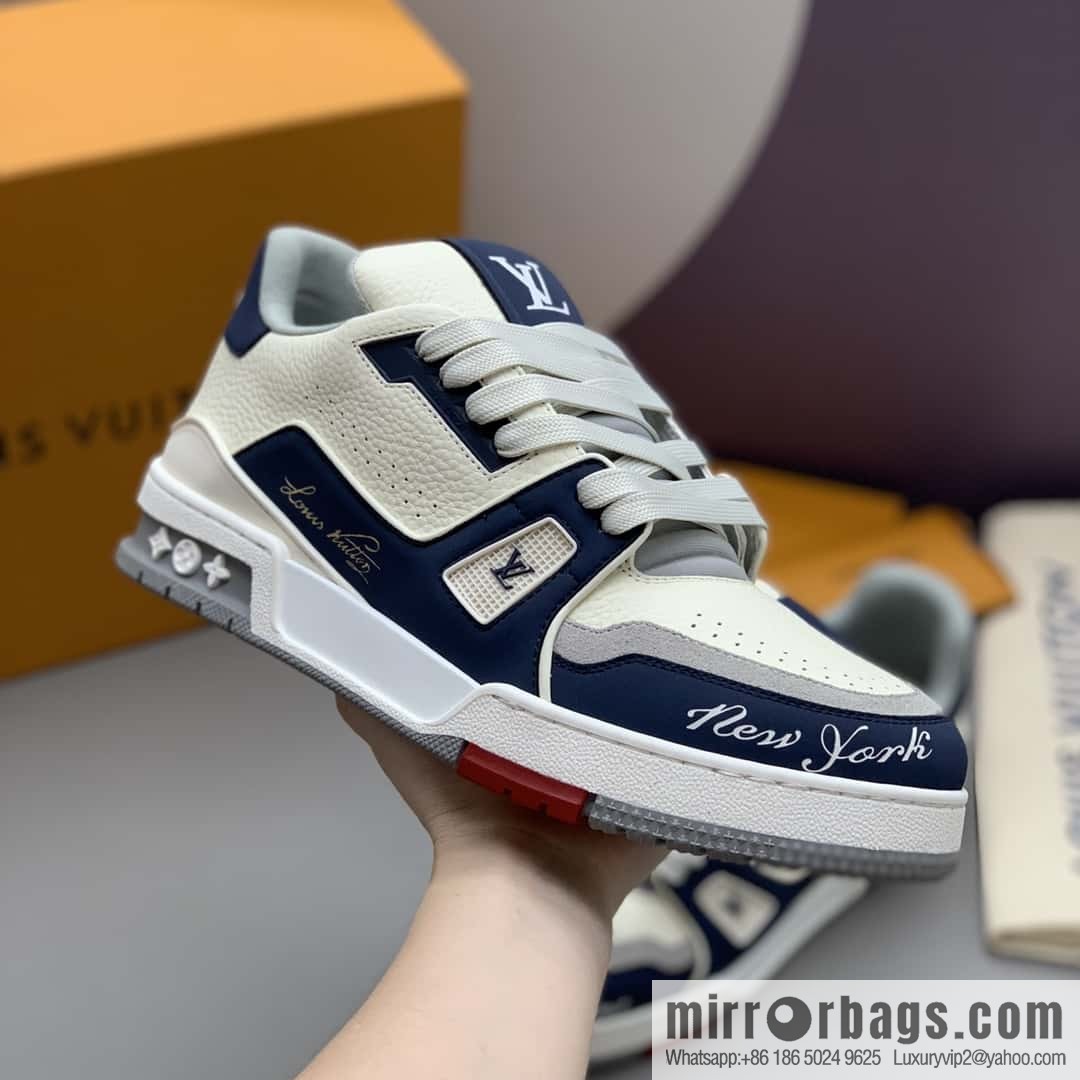 LV white calfskin, men's sports and leisure shoes.
