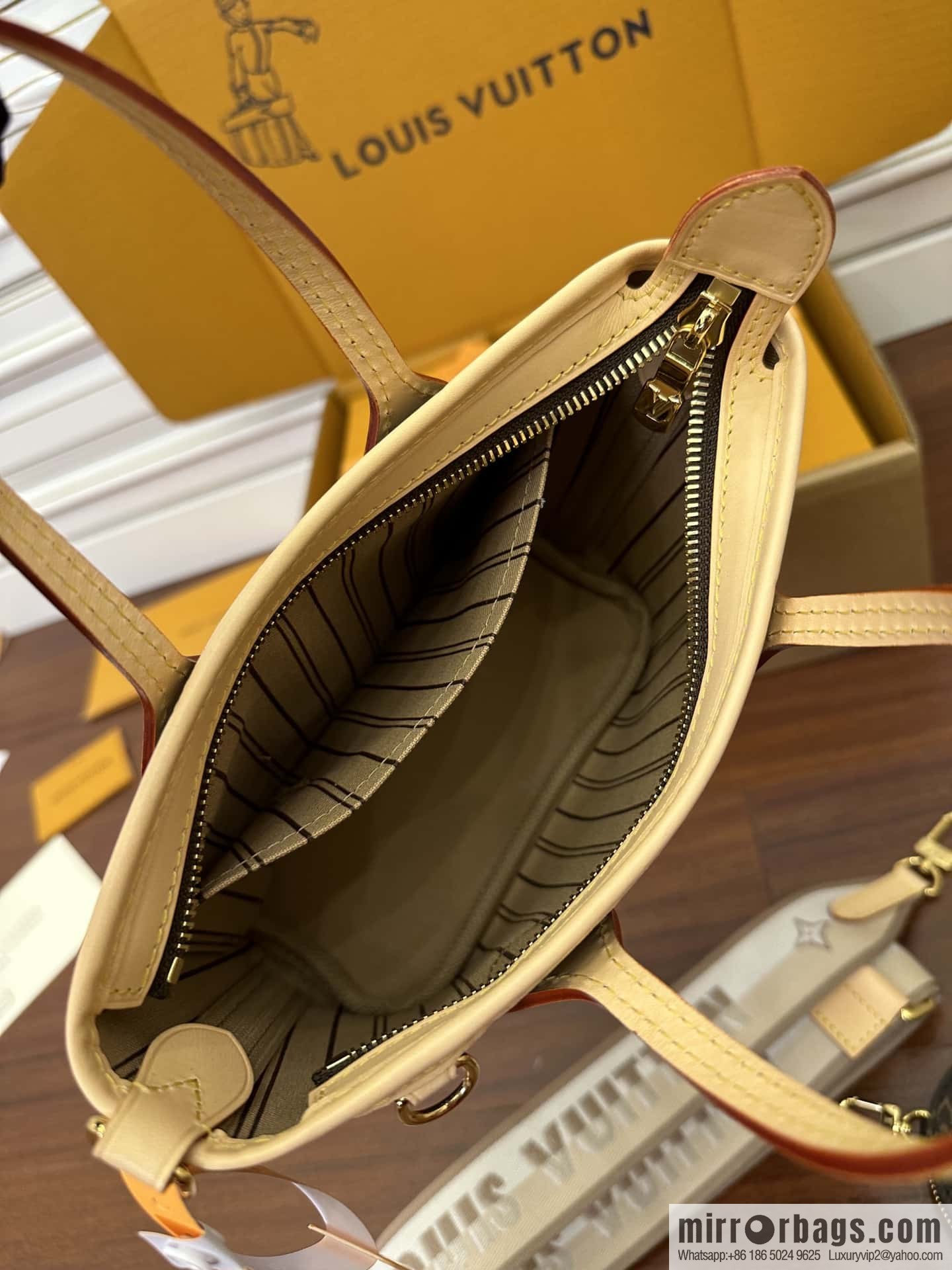 LV M46705 Neverfull BB